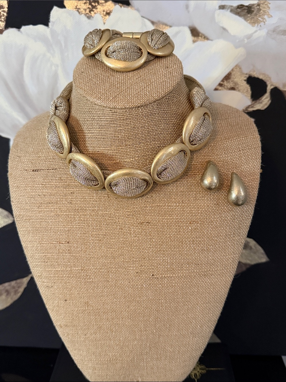 Gold-Tone Textured Link Necklace/Bracelet Set with Teardrop Earrings
